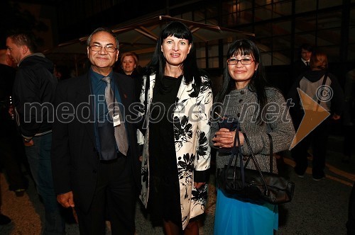 Ashwin Kumar Shrestha, častni konzul Nepala in nečakinja, mag. Helena Cvikl, direktorica Višje strokovne šole za gostinstvo in turizem v Mariboru (VSGT)