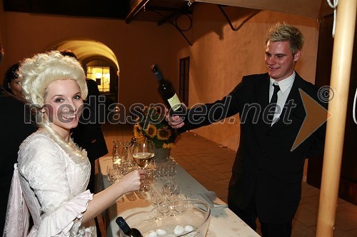 Barbara Izlakar, nominiranka za Ambasadorja gostoljublja 2010 in študent VSGT Maribor