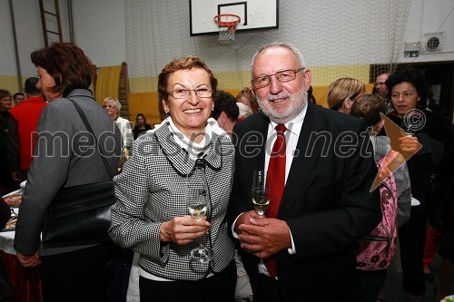 Jelka Jež in Mihael Petek, župan občine Radenci