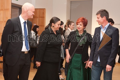 Ville Cantell, prvi sekretar finskega veleposlaništva v Ljubljani, mag. Barbara Ravnik, direktorica Narodnega muzeja Slovenije, Majda Širca, ministrica za kulturo in Matevž Čelik, direktor Muzeja za arhitekturo in oblikovanje