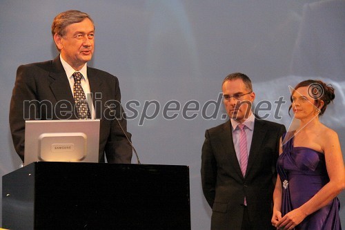 Dr. Danilo Türk, predsednik Republike Slovenije, Igor E. Bergant, novinar in Tajda Lekše, voditelja prireditve