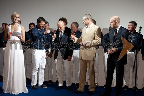 	 Anja Tomažin, voditeljica prireditve, Flavio Favini, skiper, Igor Simčič, jadralec, Alexander Medvedev, Director-General of Gazprom Export in Simon Simčič, vinar