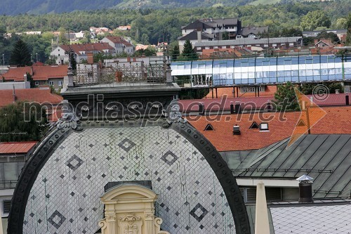 Pogled na Maribor iz zvonika Stolne cerkve.