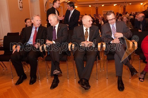 Otmar Zorn, asistent guvernerja rotary distrikta 1910, Edi Stropnik, asistent guvernerja, Stanko Ojnik in Marko Filli, generalni direktor RTV Slovenija