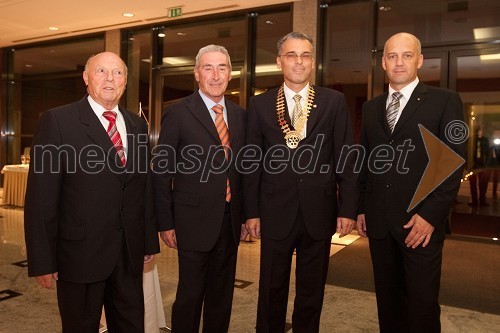 	Aleš Mižigoj, Aleš Čerin, podžupan Ljubljane, Črtomir Remec, predsednik Rotary cluba 2010 in Miha Dobrin