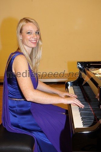 Ana Šinkovec, pianistka