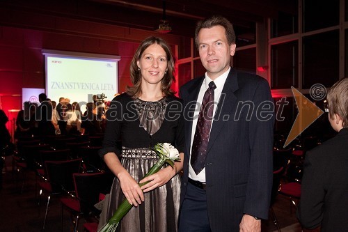 dr. Tina Pangršič, kandidatka za znanstvenico leta 2010 in Andrej Vilfan