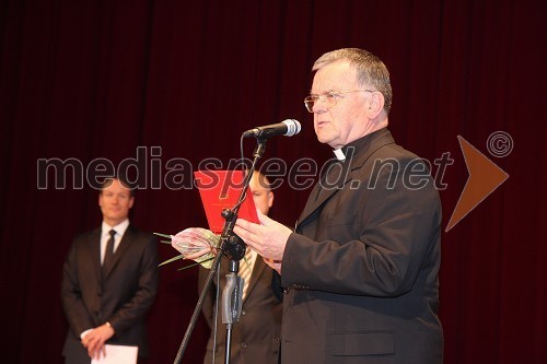 dr. Stanislav Lipovšek, celjski škof in prejemnik srebrnega grba mesta Maribor