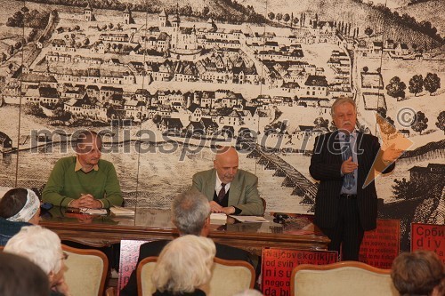 Sreten Ugričić, filozof, književnik in direktor Narodne biblioteke Srbije, Marjan Pungartnik, predsednik društva Mariborska literarna družba in Rade Bakračević, častni konzul republike Srbije