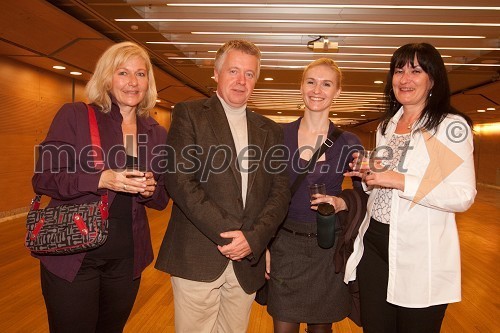 	Janja Pikš, Janez Rozman, vodja trženja SNG Opera balet Ljubljana, Mojca Bandelj, baletna plesalka in Andreja Pajtak