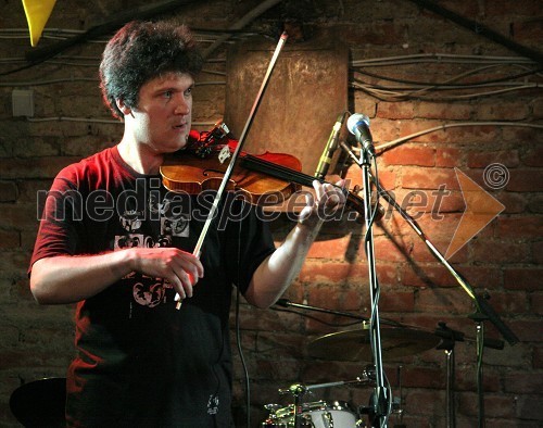 Bojan Cvetrežnik, Terrafolk