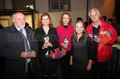 Leopold Donko, direktor podjetja Farmadent, Milica Simonič Steiner, direktorica Mestne uprave Maribor, Mirjana Koren, direktorica Pokrajinskega muzeja Maribor, dr. Valentina Bevc Varl, Pokrajinski muzej Maribor in mag. Lovro Dermota, nekdanji direktor Mariborskih lekarn