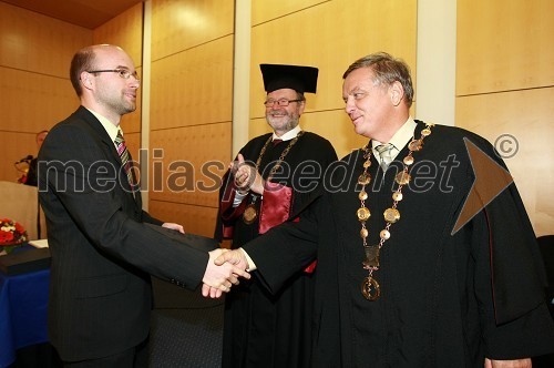 Dr. Matej Strnad, Medicinska fakulteta Univerze v Mariboru, prof. dr. Ivan Rozman, rektor Univerze v Mariboru in prof. dr. Ivan Krajnc, dekan Medicinske fakultete Univerze v Mariboru