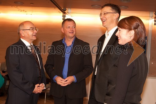 Mitja Rotovnik, direktor Cankarjevega doma, ..., 	Igor Lukšič, minister za šolstvo in šport, soproga dr. Marta Macedoni Lukšič, pediatrinja