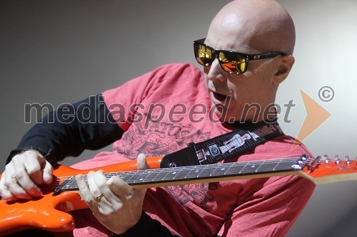 Joe Satriani, kitarist