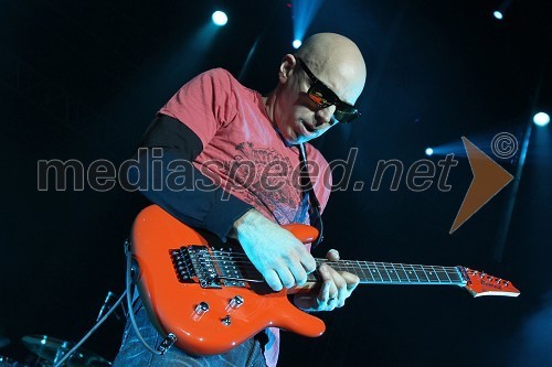 Joe Satriani, kitarist