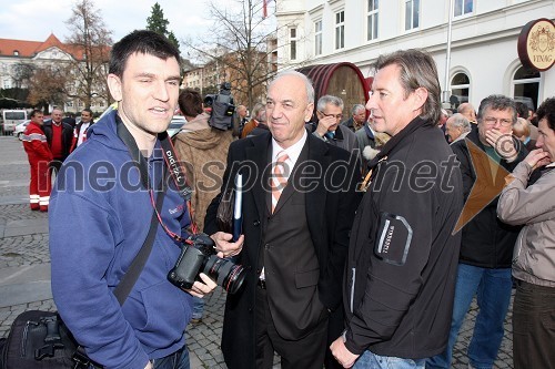 Marko Pigac, fotograf, Janez Ujčič, podžupan Mestne občine Maribor in Vladimir Rukavina - Gogo, direktor Narodnega doma Maribor