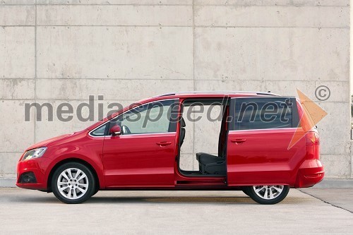 Nova Seat Alhambra ima drsna stranska vrata