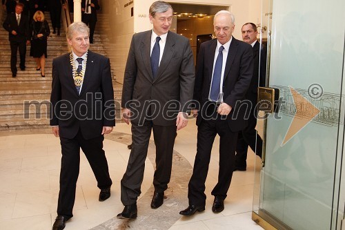 Dr. Davorin Kračun, predsednik Rotary kluba Maribor, dr. Danilo Türk, predsednik Republike Slovenije in Janez Ujčič, podžupan Mestne občine Maribor