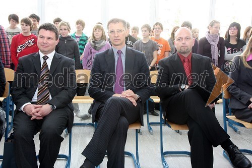 Boštjan Košak, direktor podjetja Amis d.o.o., Igor Lukšič, minister za šolstvo in šport ter Aljaž Banko, ravnatelj Osnovne šole Koroški jeklarji