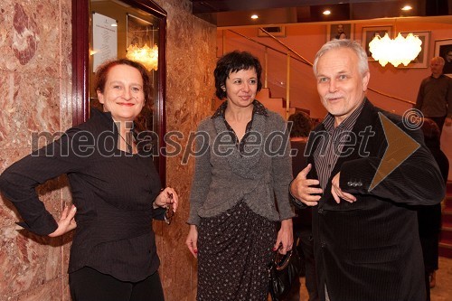 Marinka Poštrak, dramaturginja, Lara Jankovič, igralka in Niko Goršič, režiser, igralec