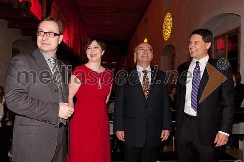 Marko Filli, generalni direktor RTV Slovenija, Mateja Košir, urednica Vikenda, Mitja Rotovnik, direktor Cankarjevega doma in Jurij Giacomelli, predsednik uprave Dela