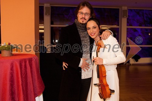 Andrej Vozlič, menedžer in Anja Bukovec, violinistka