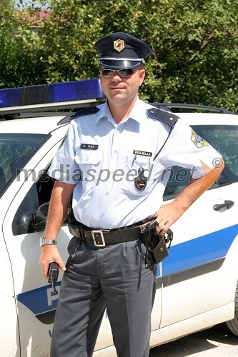 Policist na delu