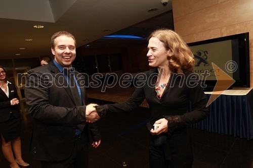 Boštjan Usenik, glasbeni manager, Perpetuum Jazzile in Alenka Nedelko, odnosi z javnostmi Peugeot Slovenija d.o.o.