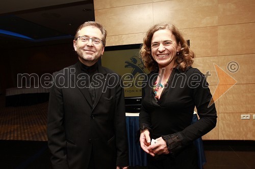 Tomaž Kozlevčar, glasbenik in Alenka Nedelko, odnosi z javnostmi Peugeot Slovenija d.o.o.