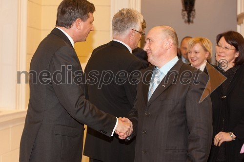 	Borut Pahor, predsednik vlade Republike Slovenije in Darijan Košir, direktor vladnega urada za komuniciranje