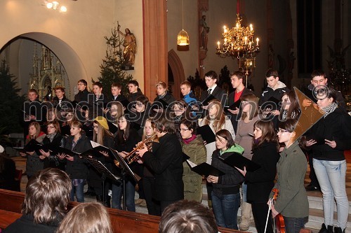 Mešani pevski zbor Škofijske gimnazije