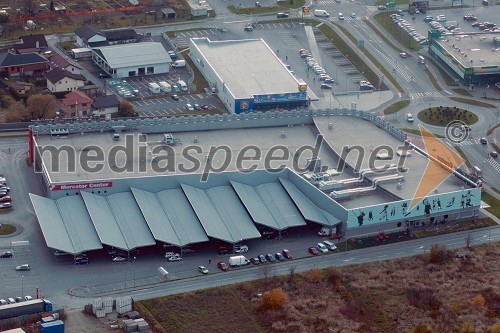 Mercator center na Pobrežju in trgovina Lidl