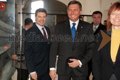 	Jurij Giacomelli, predsednik uprave Dela, Borut Pahor, predsednik vlade Republike Slovenije