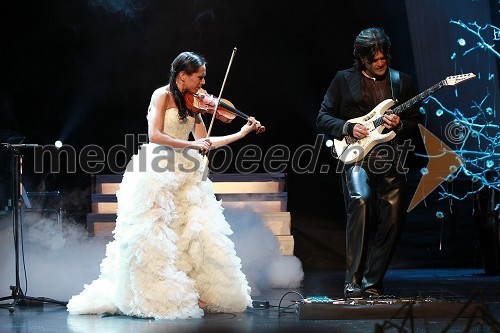 Anja Bukovec, violinistka in Bor Zuljan, kitarist