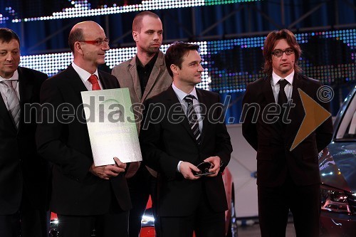 Heinz Slesak, generalni direktor Porsche Slovenija d.o.o., Danilo Ferjančič, generalni direktor Porsche Slovenija d.o.o. ter Matej Štakul, urednik avtomobilizma in športa pri časniku Dnevnik
