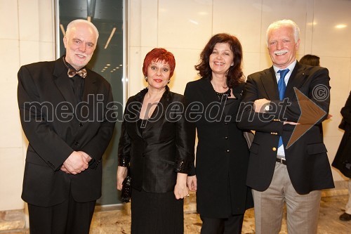 	Marko Gorjanc, namestnik ravnatelja SNG Opera, soproga Radomila, 	Nena Kopčavar Guček in Andrej Guček, zdravnika