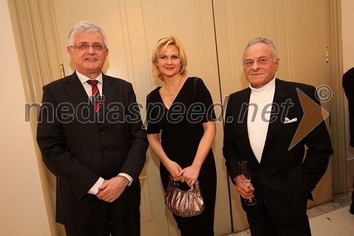 Pavel Gantar, predsednik DZ RS, Norma Bale, direktorica Kultprotura in Smiljan Pušenjak, fotografska legenda