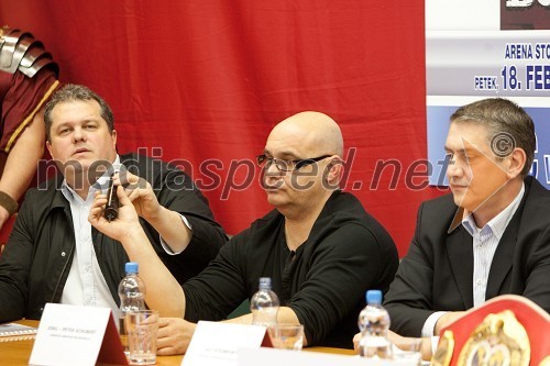 Davorin Lampe, predsednik organizacijskega odbora, Jörg Peter Schubert, tehnični direktor SES boxinga in Ulf Steinforth, manager in promotor SES Boxinga