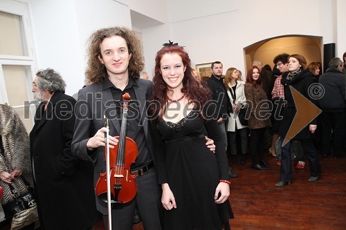 Miha Kavaš, violinist in Tjaša Šimonka, mezzosopranistka