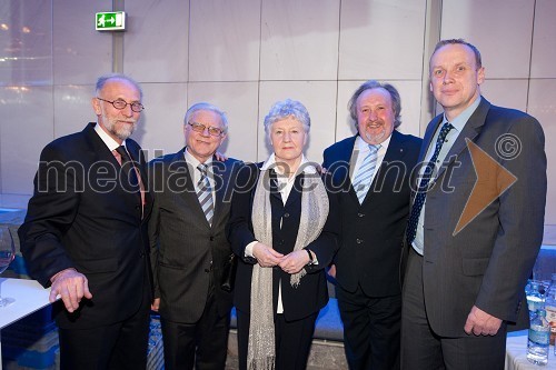 Janez Omerza, arhitekt, Lovro Sodja, predstavnik pevskih tekmovanj, soproga Jana, Zdravko Pergar, operni pevec in Bernard Sadovnik, Skupnost koroških slovenk in slovencev