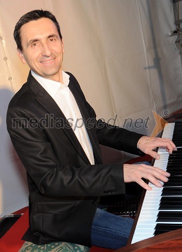 Georg Krajnc, pianist
