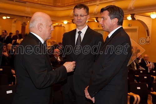 	Janez Kocijančič, predsednik Olimpijskega komiteja Slovenije, dr. Igor Lukšič, minister za šolstvo in šport in Borut Pahor, predsednik vlade Republike Slovenije