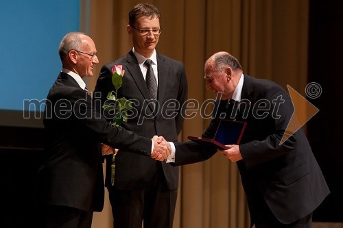 	Miro Cerar, nekdanji gimnastičar in predsednik Olimpijske akademije ter ambasador za fair play, dr. Igor Lukšič, minister za šolstvo in David Antončič, član izvršnega odbora slovenske jadralne zveze