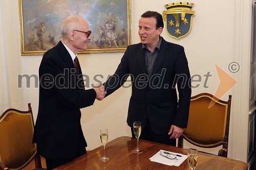 Stanko Lorger, častni meščan Mestne občine Celje in Bojan Šrot, župan Mestne občine Celje