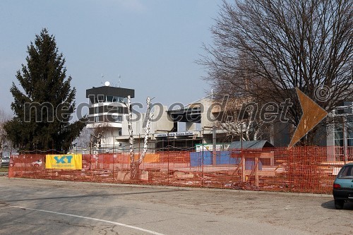Opustelo gradbišče letališkega terminala Letališča Edvarda Rusjana Maribor