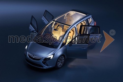 Nova Opel Zafira Tourer Concept