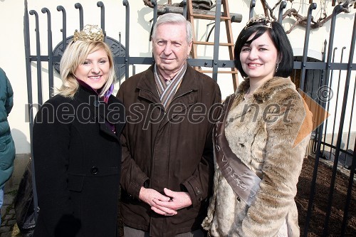 Simona Žugelj, Vinska kraljica Slovenije 2011, Tone Zafošnik, častni mestni viničar in Ksenja Arbeiter, mariborska vinska kraljica,