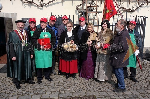 Tradicionalni 32. rez Stare trte na Lentu, najstarejše trte na svetu