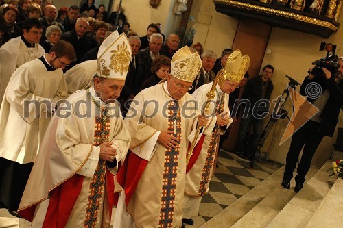 Dr. Franc Kramberger, nekdanji mariborski nadškof, dr. Anton Stres, ljubljanski nadškof in metropolit in dr. Marjan Turnšek, novi mariborski nadškof